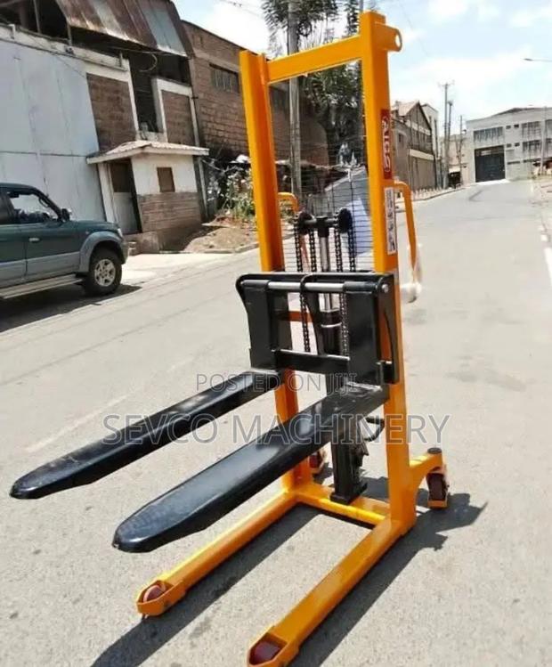 Heavy Duty 2 Ton Hydraulic Manual Stacker