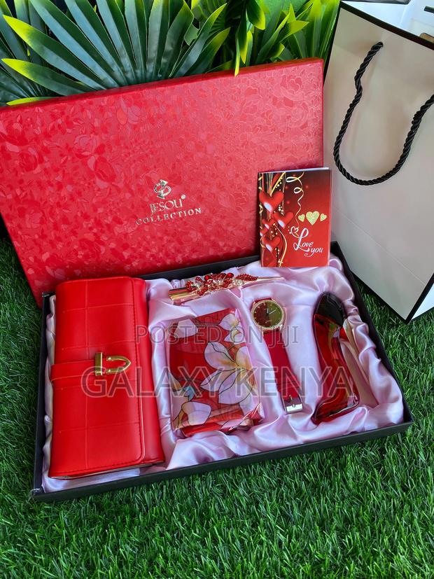 Ladies Watch Gift Set - thumbnail 3