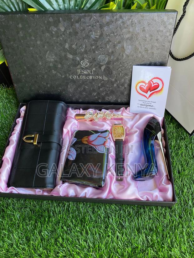 Ladies Watch Gift Set - thumbnail 5