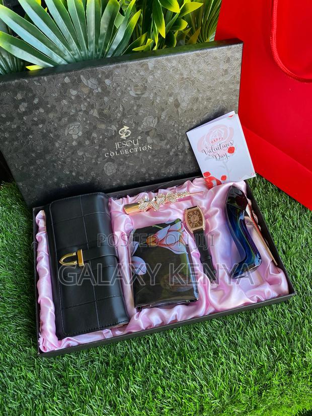 Ladies Watch Gift Set - thumbnail 6