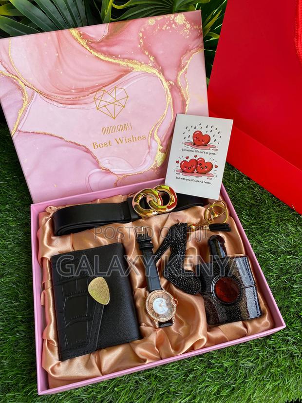 Fancy Ladies Watch Gift Set