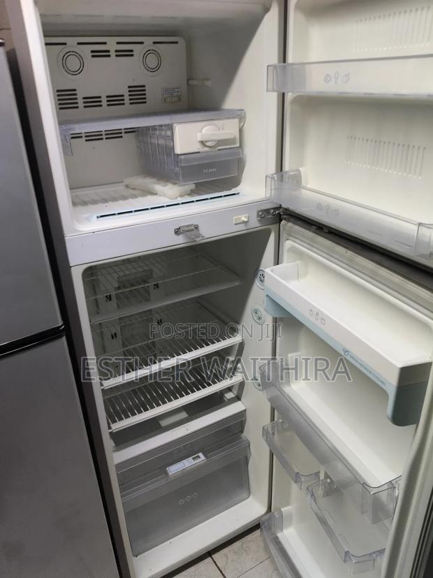 Gree Life Well Maintained Double Doors Fridge - thumbnail 3