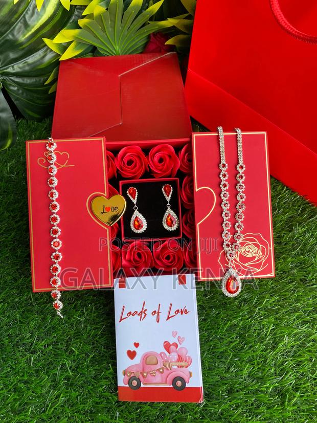Lady Necklace Gift Set - thumbnail 4