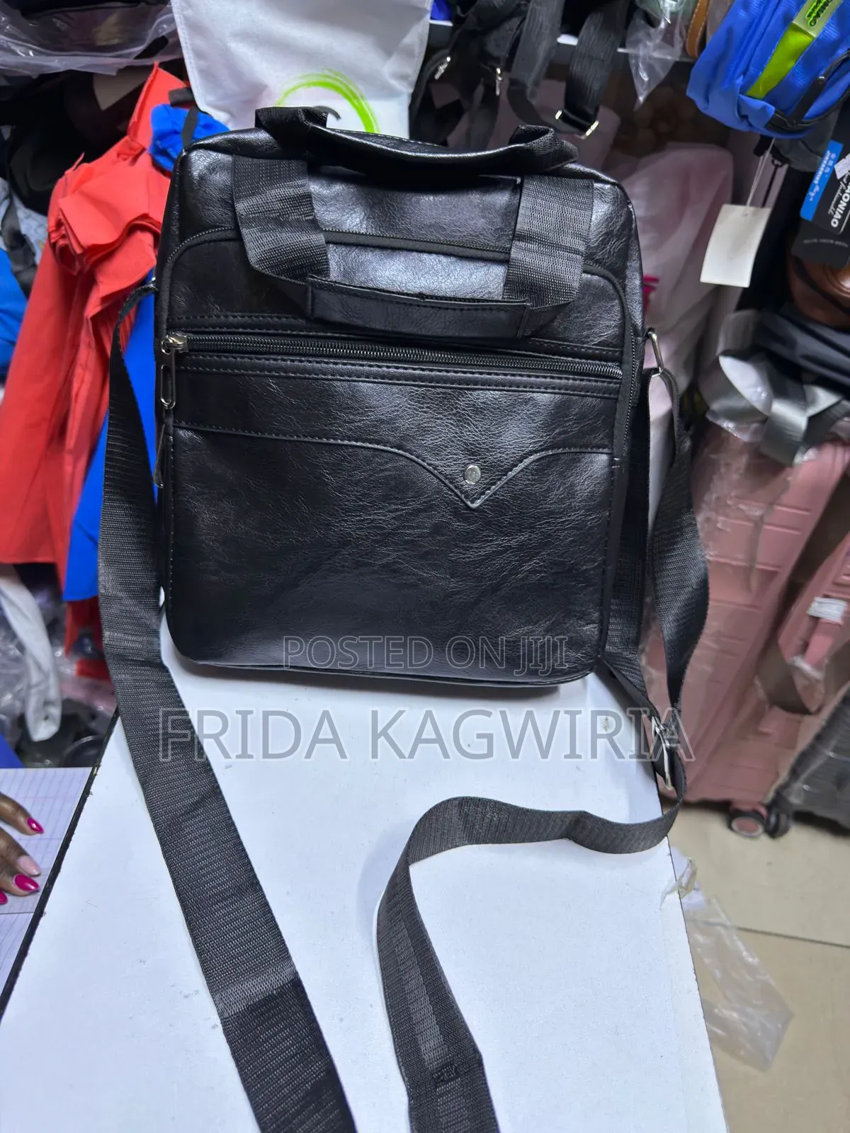 Classic Unisex Leather/Messenger/Crossbody/ Shoulder Bag /Laptop Bag
