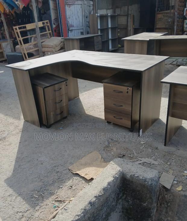 Special Order Executive Desk - main view