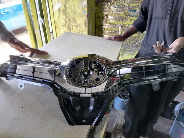 Front Grill for Toyota Auris