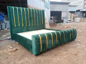 Green Modern Lined 6 by 6 Bed