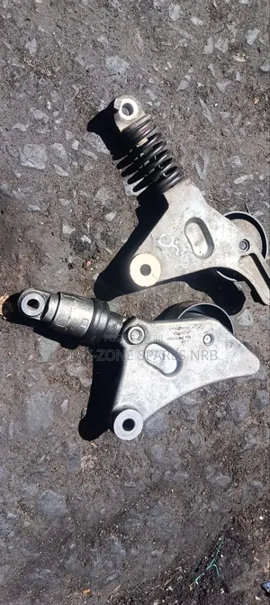 Tensioner 1az;Voxy,Noah,Isis,Rav4.