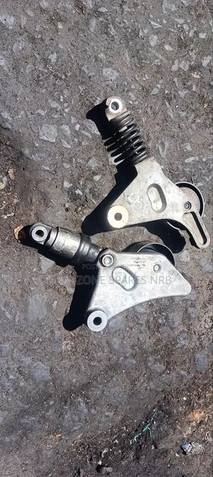 Tensioner 1az;Voxy,Noah,Isis,Rav4.