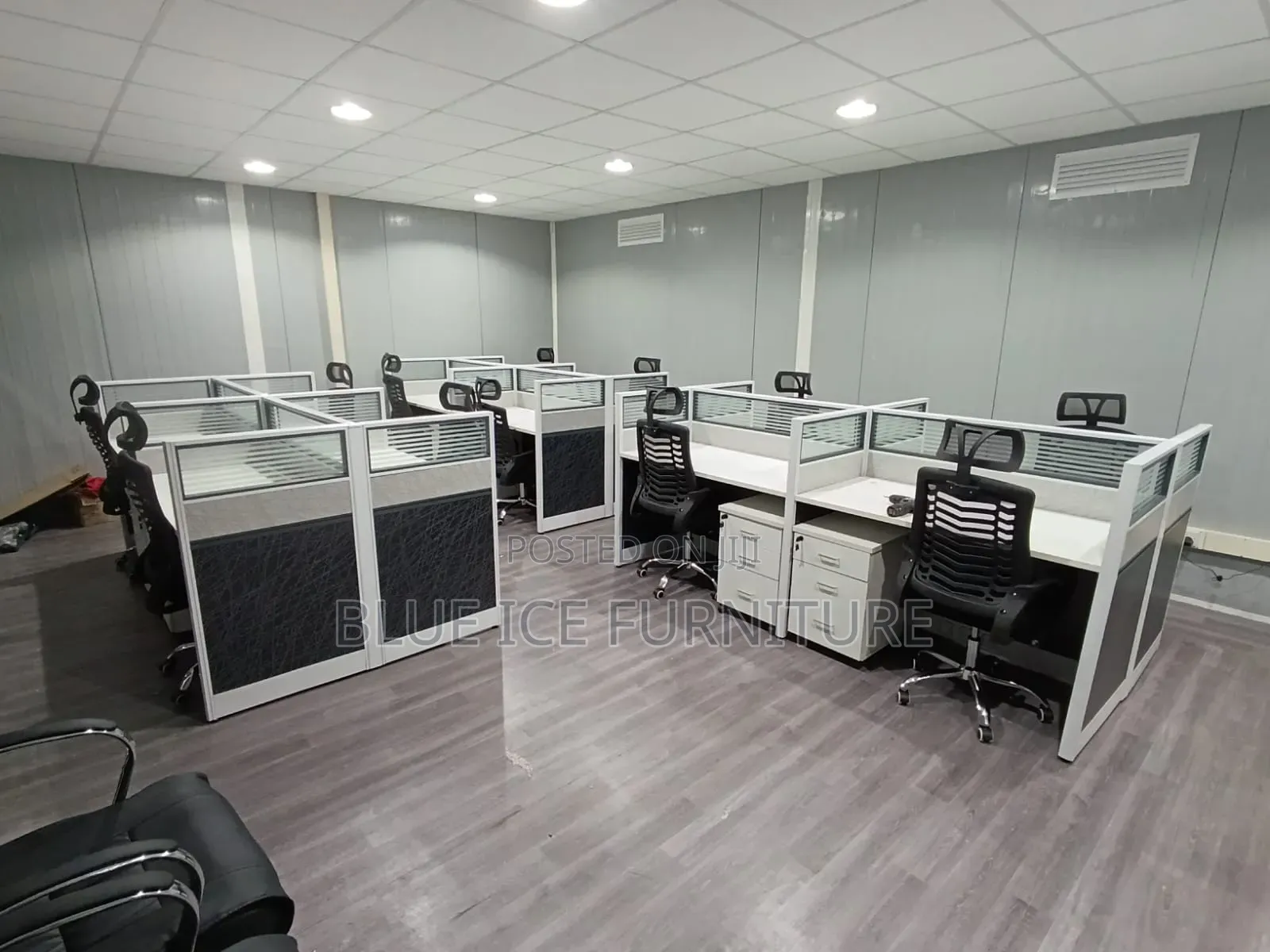 Working Station for 4