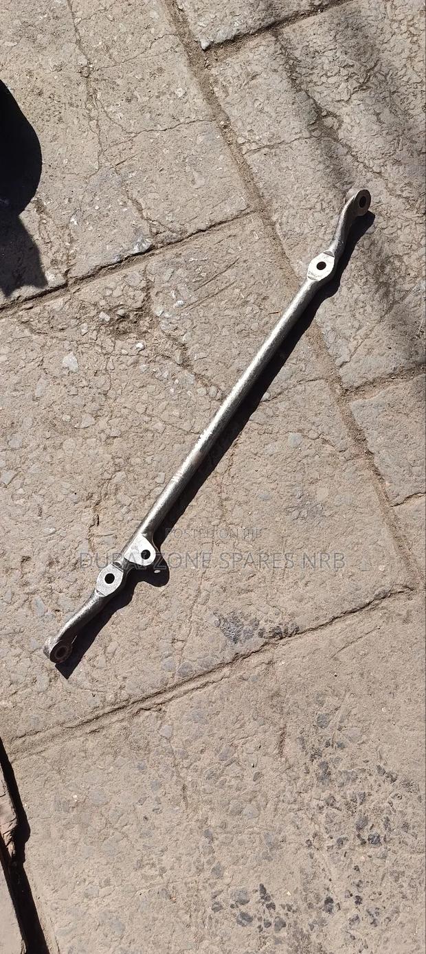 Hilux Surf, Millennium 4wd Centre Rods.
