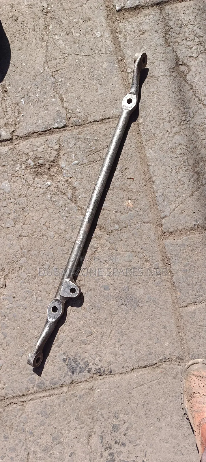 Hilux Surf, Millennium 4wd Centre Rods.