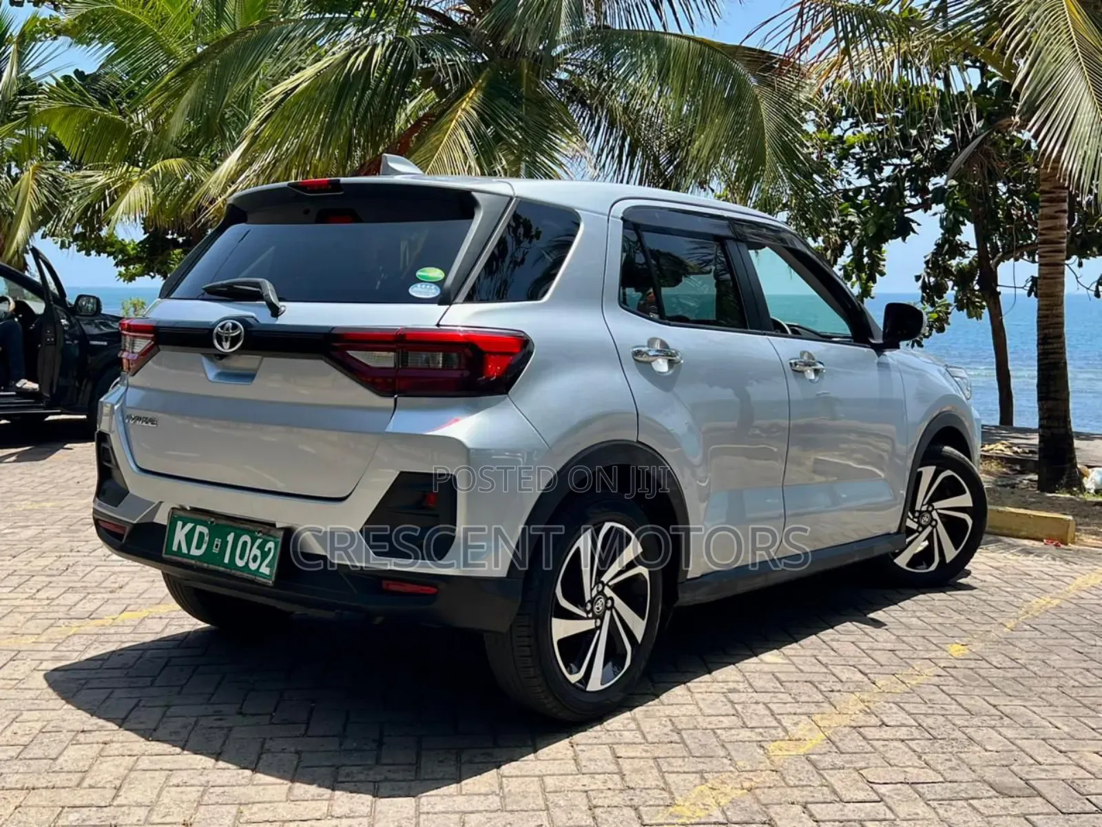 Toyota Raize 2019 Silver