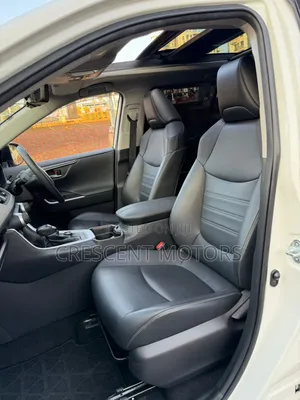 Toyota RAV4 2019 Pearl