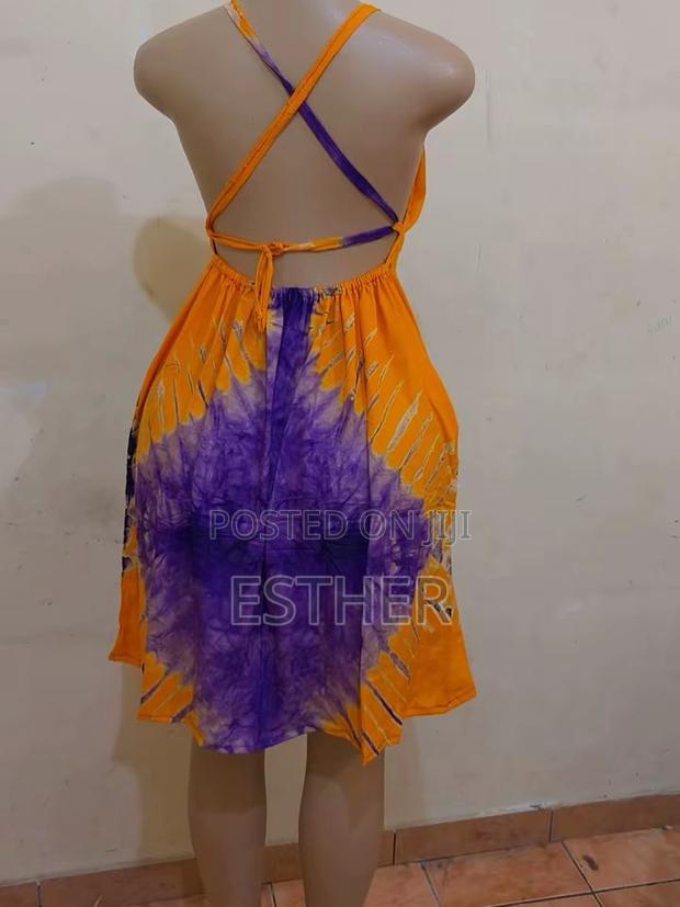 Dera Backless - main view