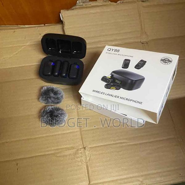 Qy88 Anc Magnetic Microphone With Rechargeable Case