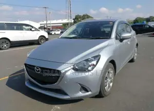 Mazda Demio 2018 Silver