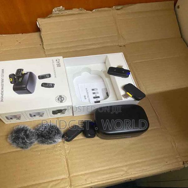 Qy88 Dual Wireless Mic System With Noise Reduction - main view