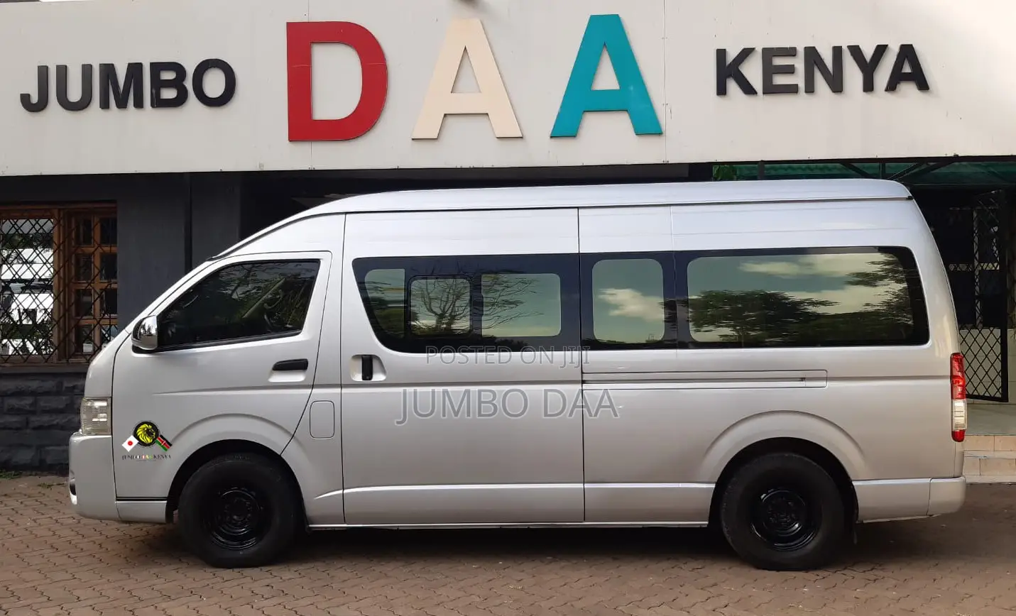 Toyota HiAce 2018 Silver