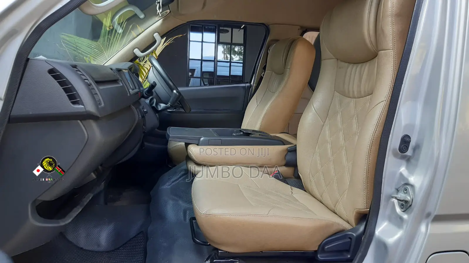 Toyota HiAce 2018 Silver
