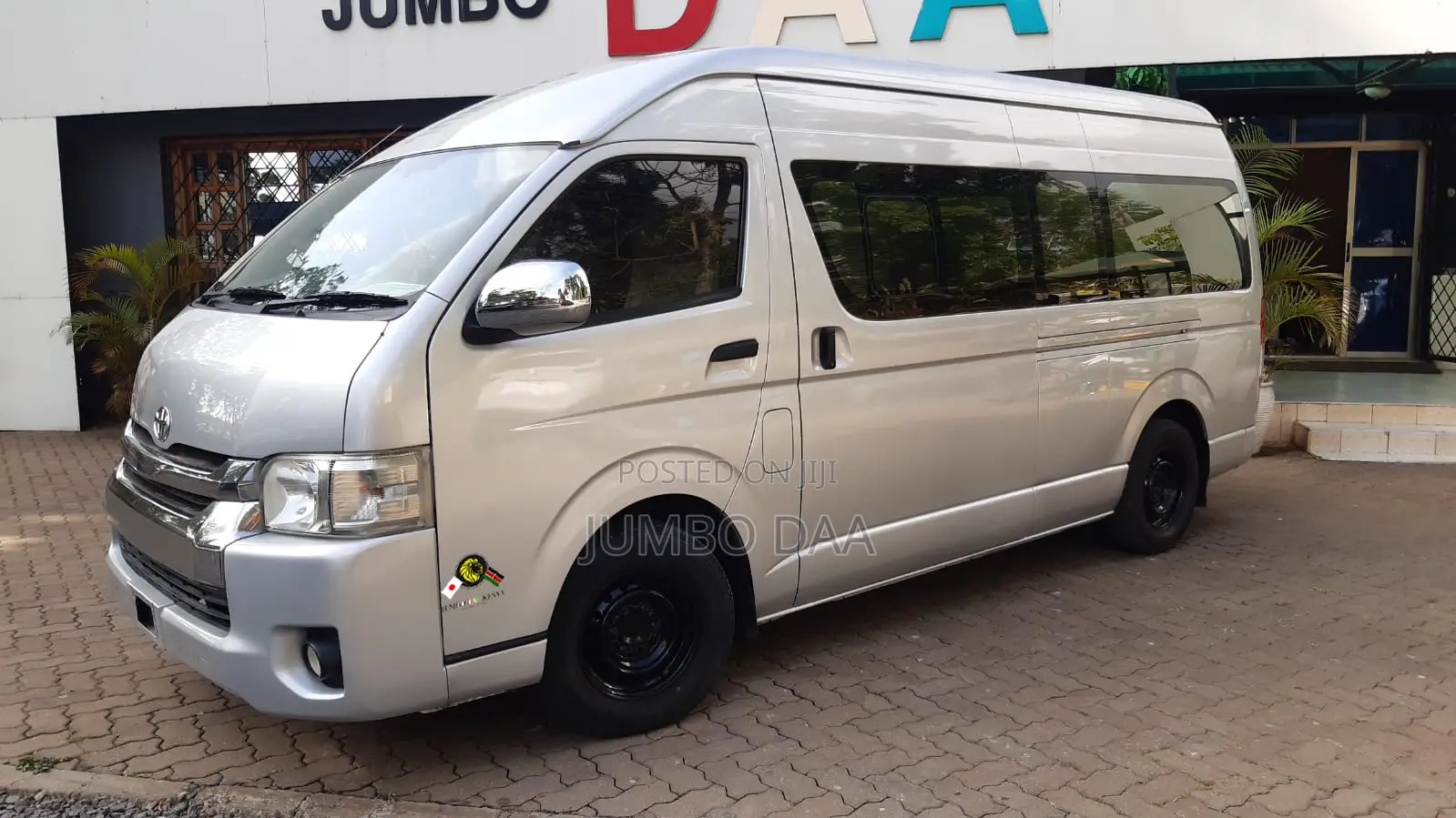 Toyota HiAce 2018 Silver