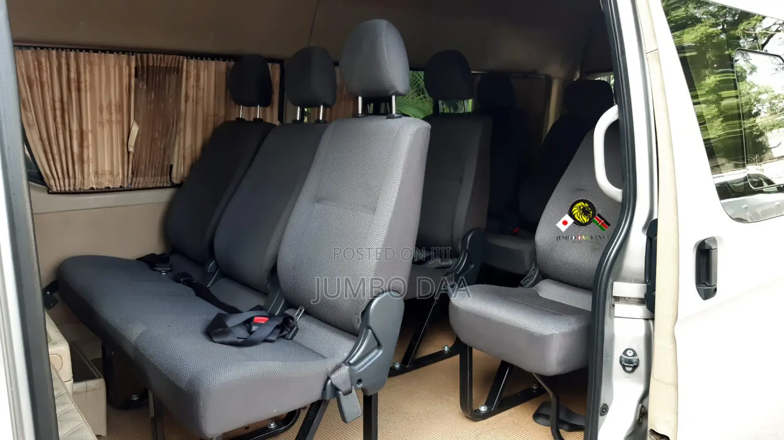 Toyota HiAce 2018 Silver