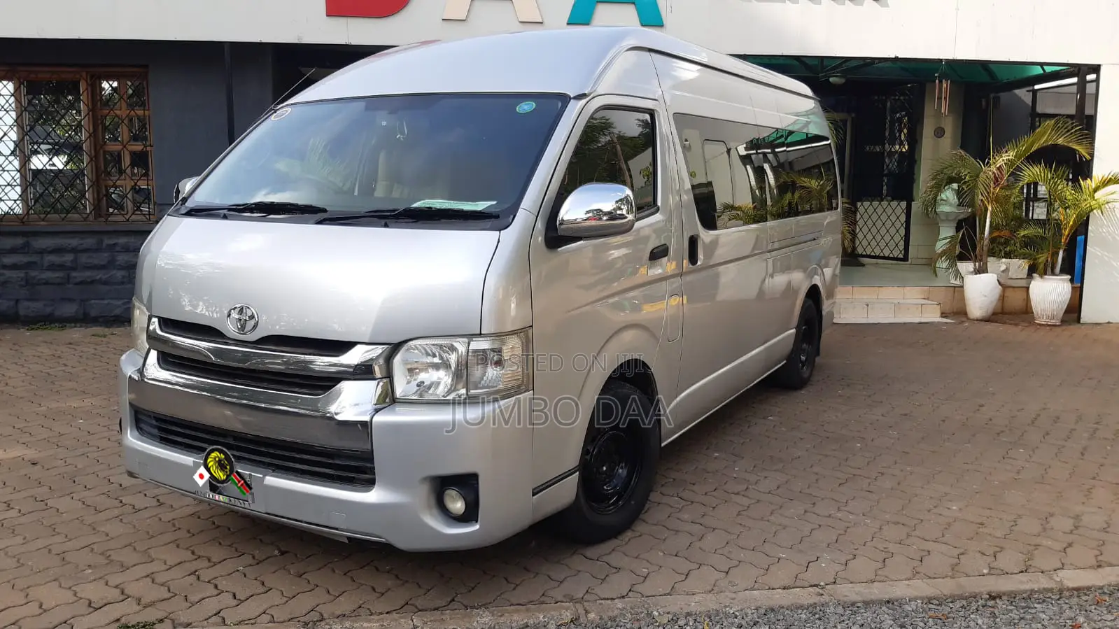 Toyota HiAce 2018 Silver