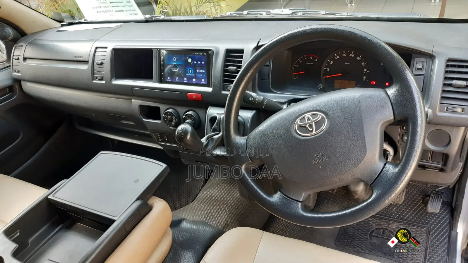 Toyota HiAce 2018 Silver