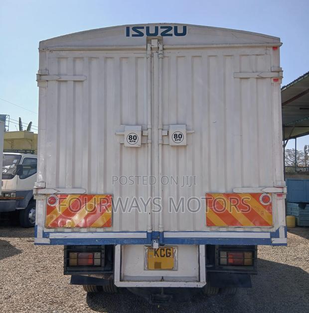 Isuzu NPR 2015 White - thumbnail 5