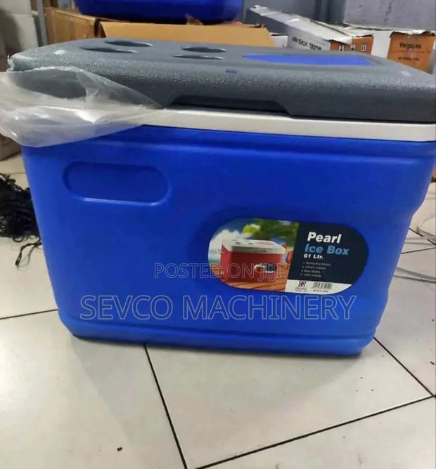 Heavy Duty 61l Cooler Box - main view
