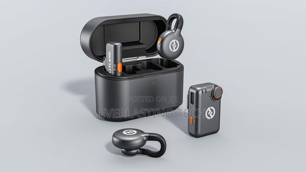 Hollyland Lark M2s Combo 2-Person Wireless Microphone - thumbnail 3