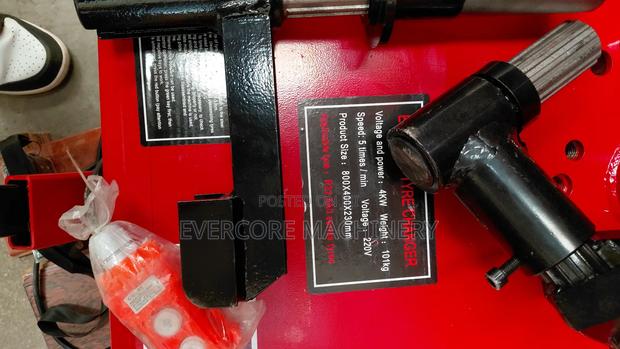 Sunshine Italy Small Truck Tyre Changer Machine Electric Powered. - thumbnail 4
