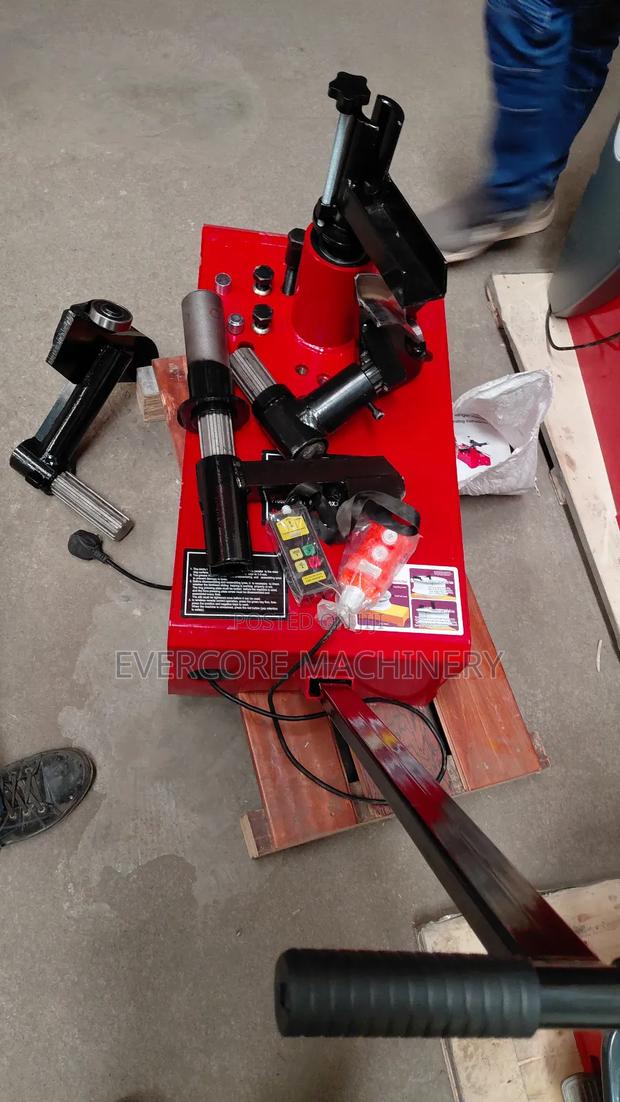 Heavy Duty Truck Tyre Changing Machine Single Phase. - thumbnail 2