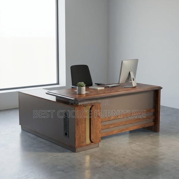 Office Desk; Sleek 1600mm Desk Perfect for Executive Offices