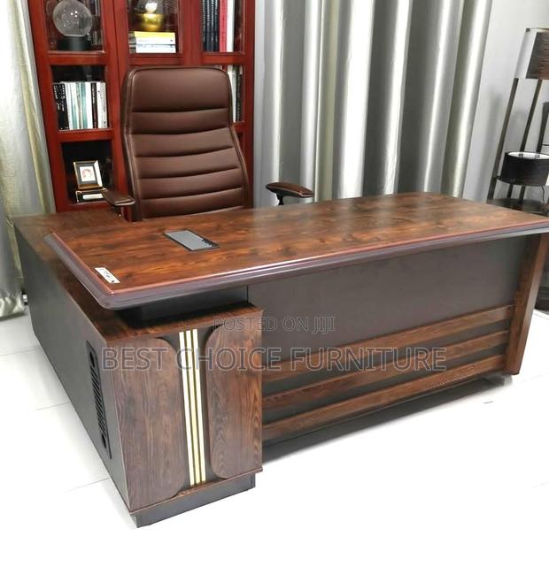 Office Desk; Sleek 1600mm Desk Perfect for Executive Offices - thumbnail 10