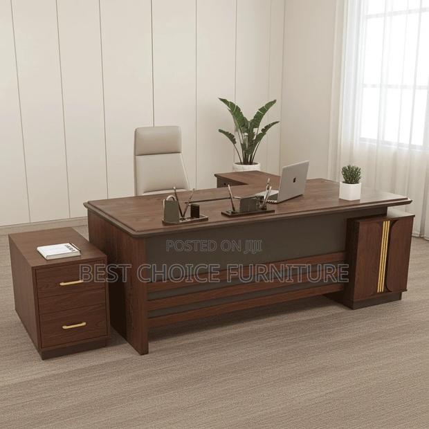 Office Desk; Sleek 1600mm Desk Perfect for Executive Offices - thumbnail 12