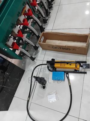 Durable Steel Hydraulic Crimping Tool With Flexible Hose Connection - thumbnail 2