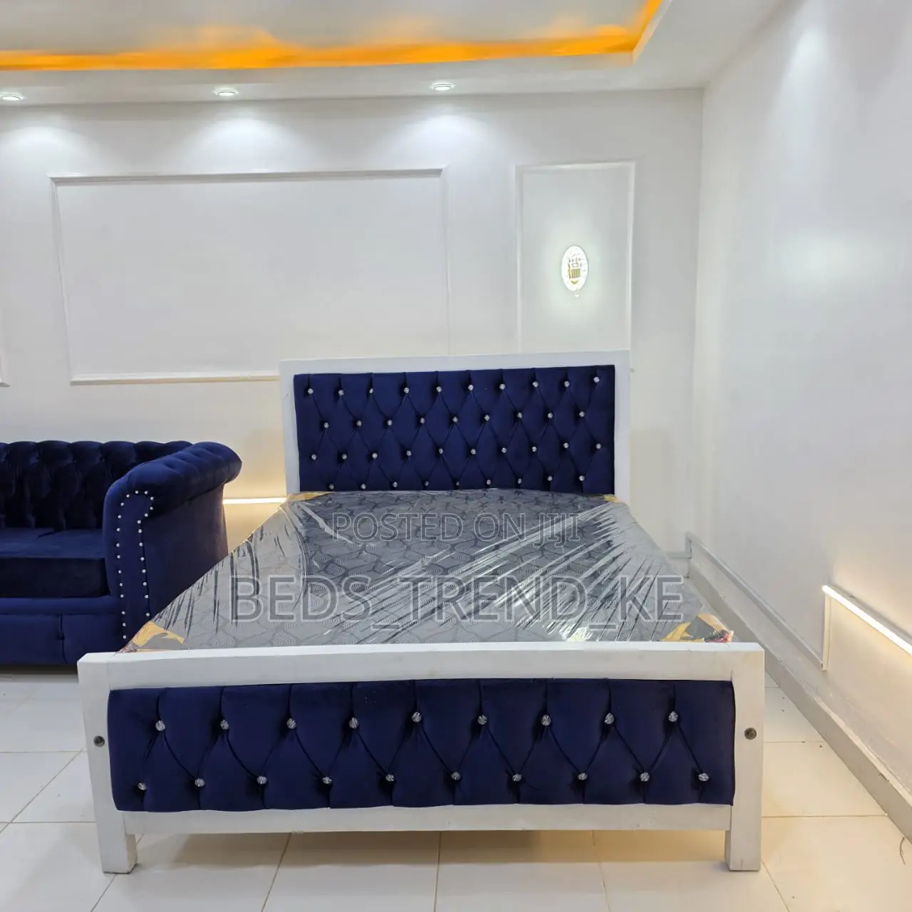 Blue Chester Mocket 5 by 6 Bed