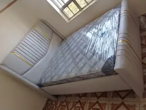 Modern Graceful 5 by 6 v Bed