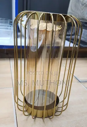 Decorative Golden Glass Flower Vase With a Metalic Stand