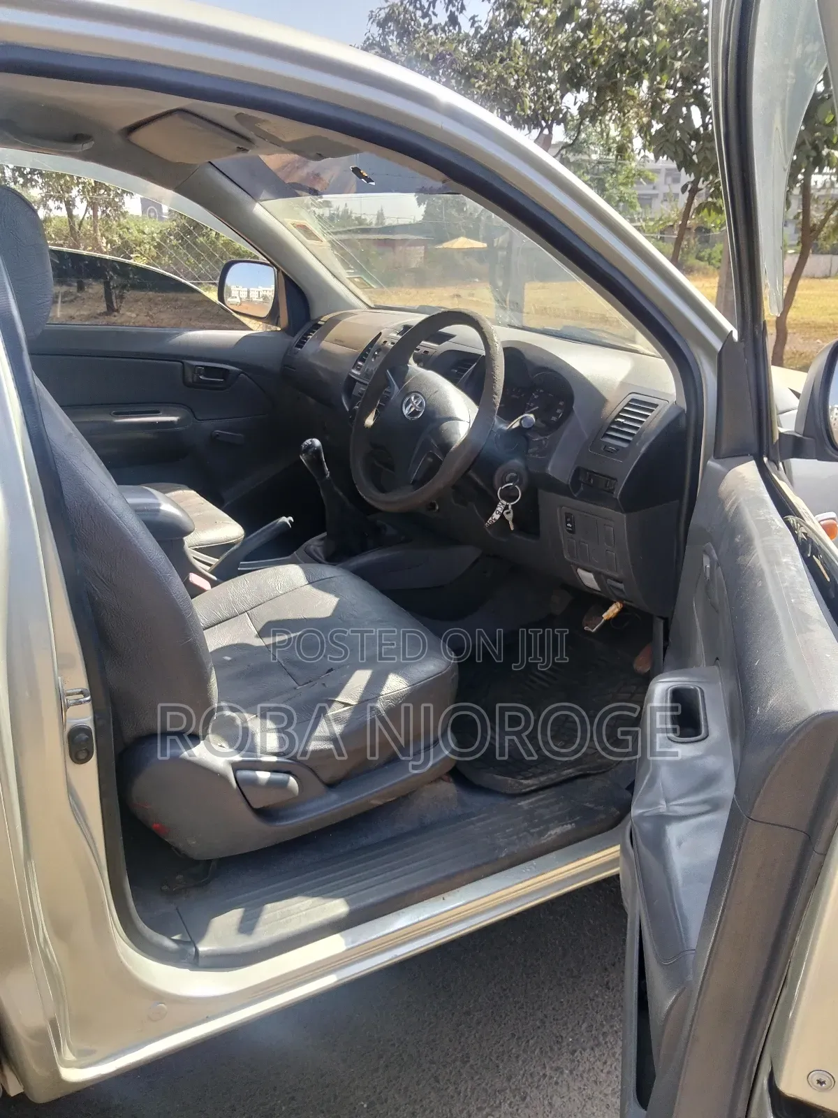 Toyota Hilux SR HI-RIDER 2015 Gray