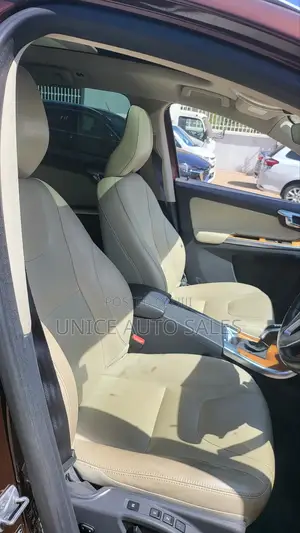Volvo XC60 2018 Brown