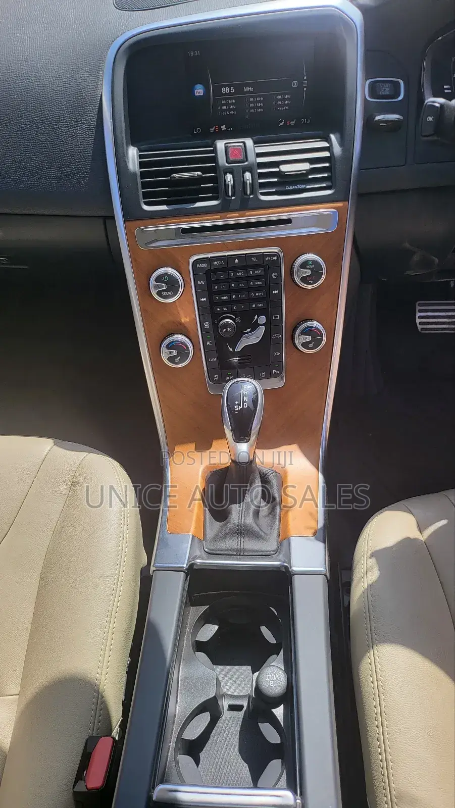 Volvo XC60 2018 Brown