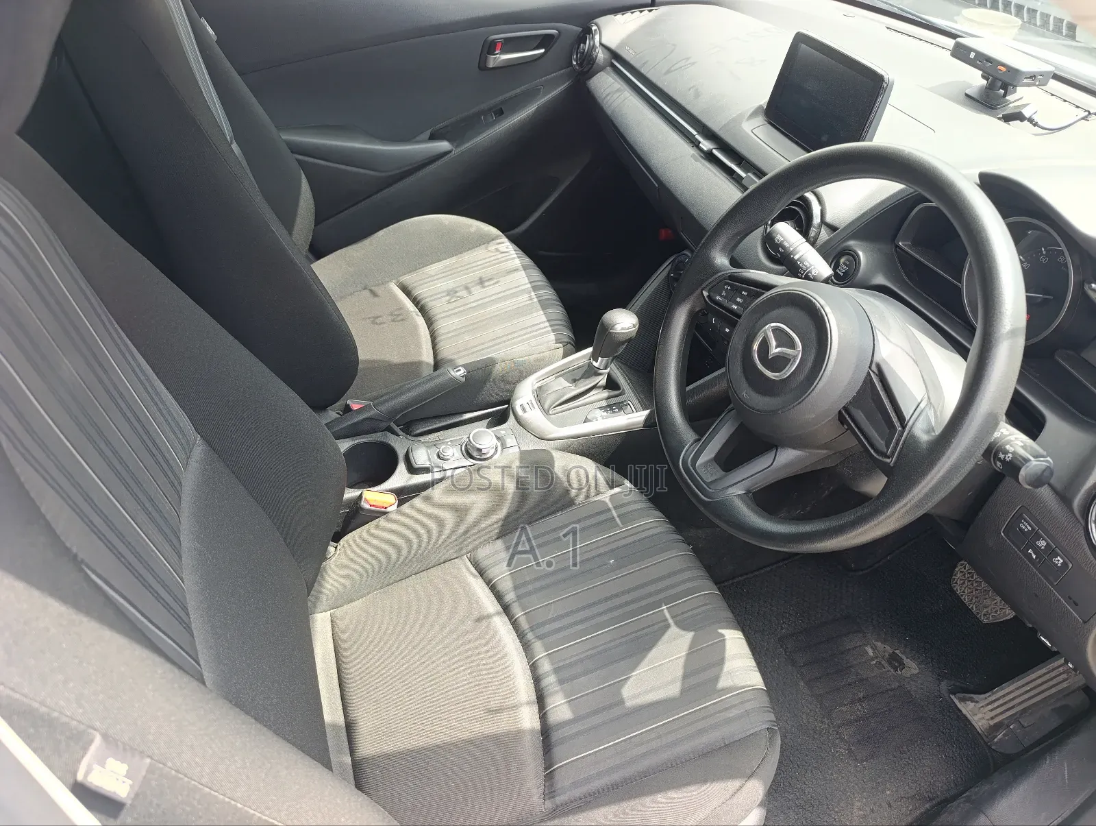 Mazda 2 2019 White