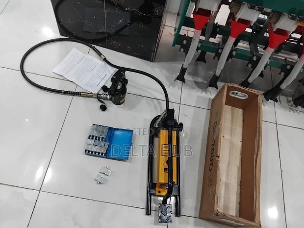 Reliable Hydraulic Lug Compression Tool With Portable Pump - main view