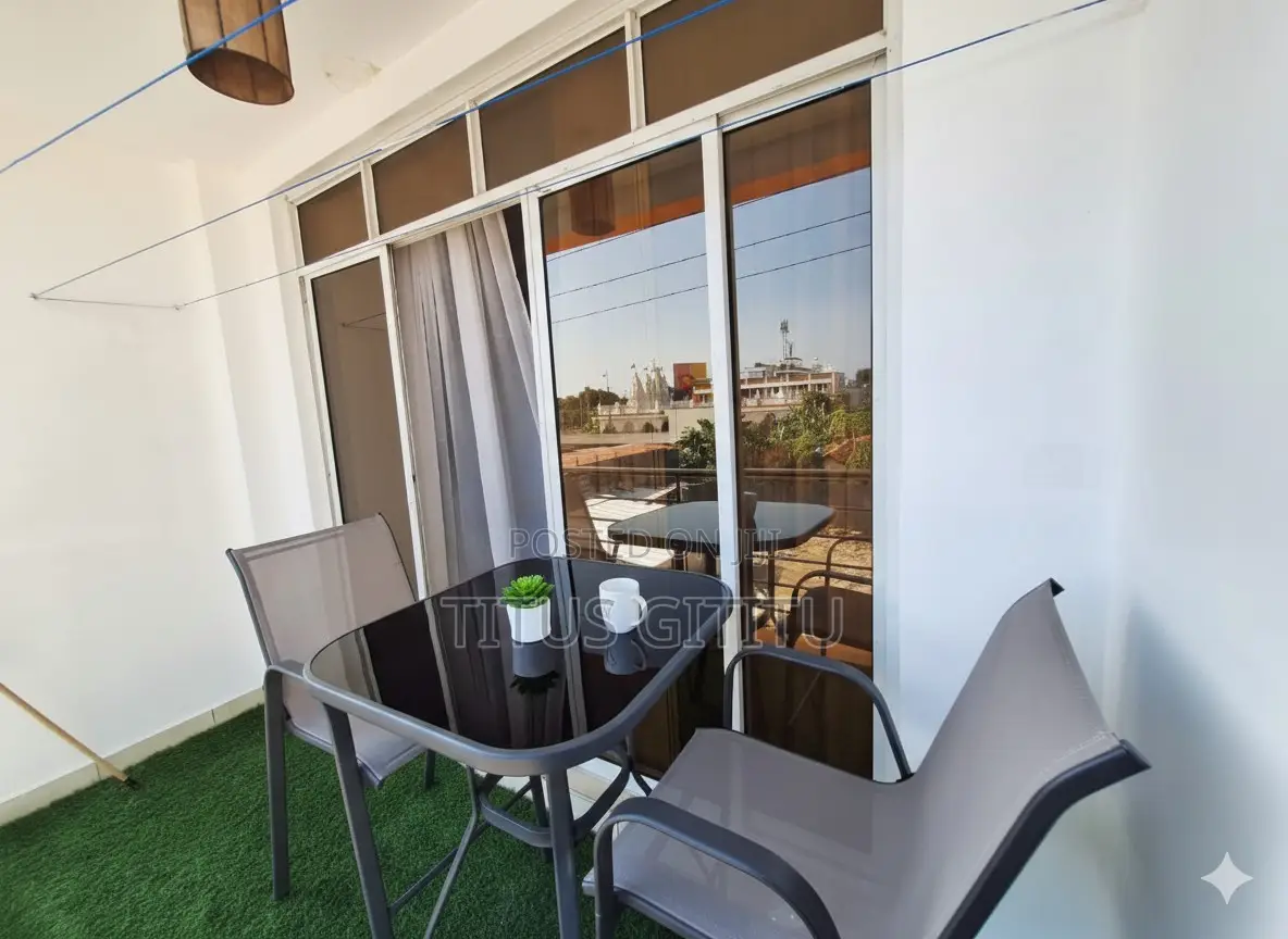 Luxury 1 Bedroom Airbnb Nyali | Balcony Views | Near Beach |