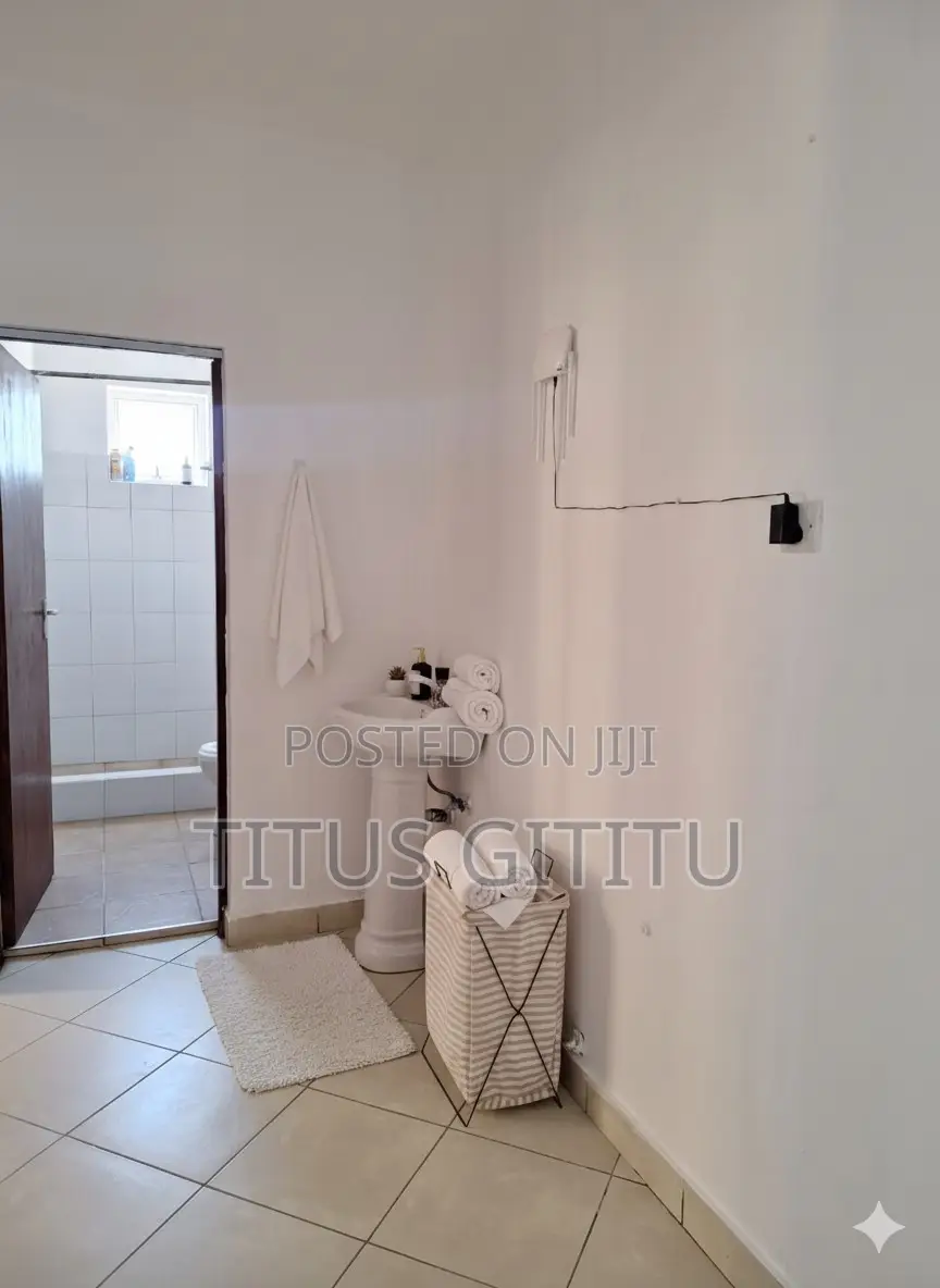Luxury 1 Bedroom Airbnb Nyali | Balcony Views | Near Beach |
