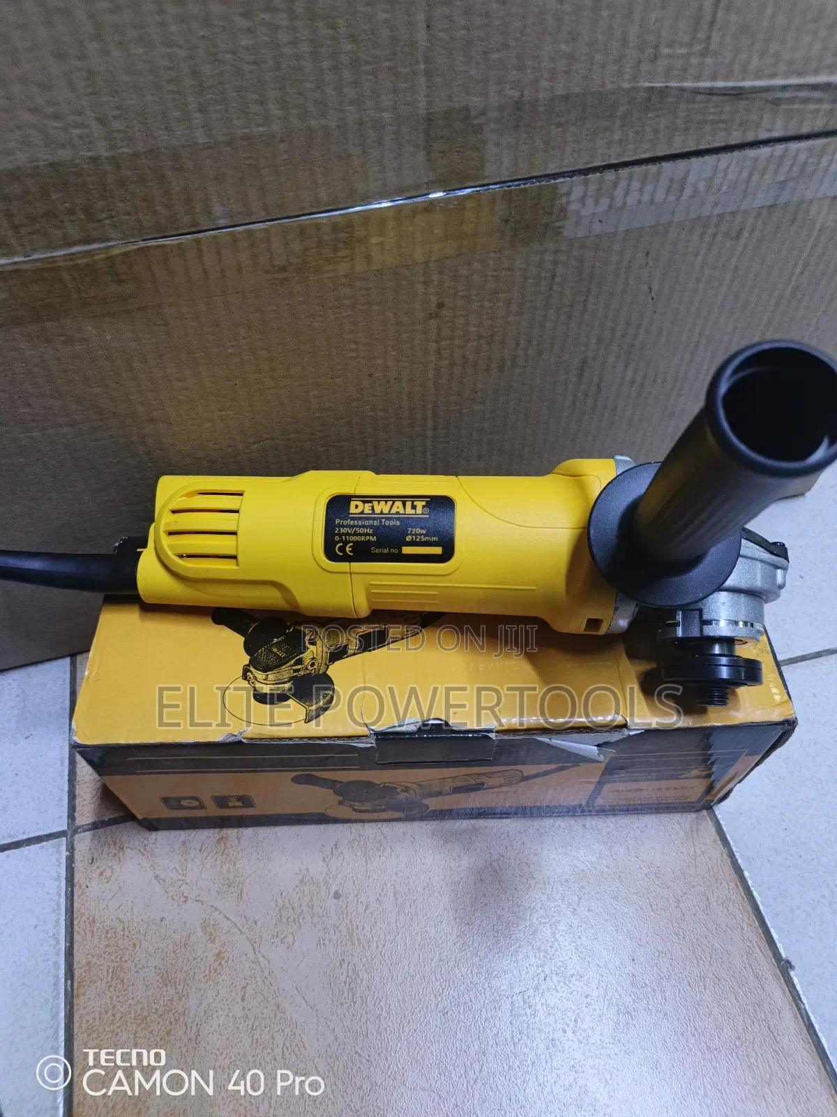 750w 4" Dewalt Angel Grinder