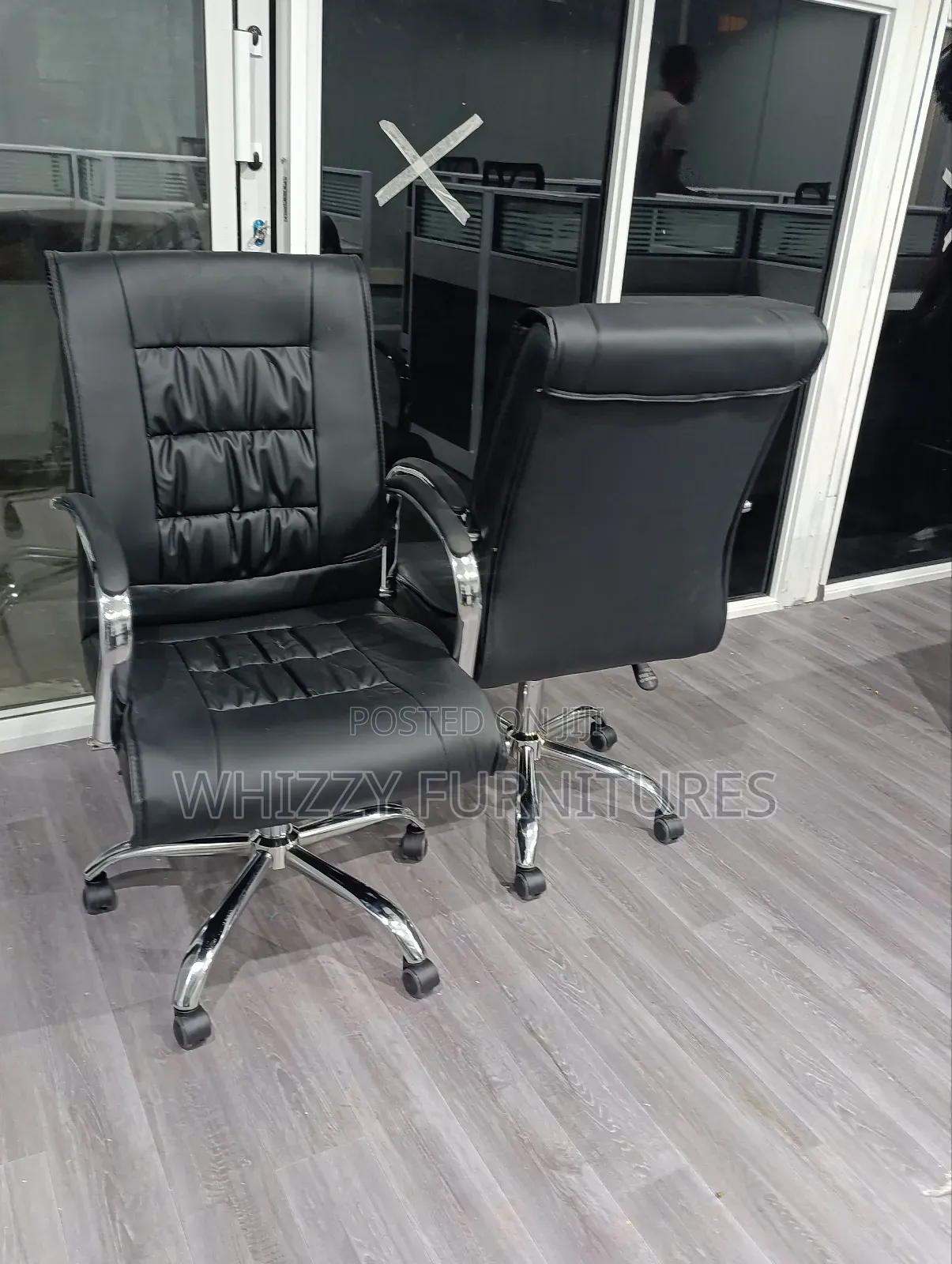 Ergonomic Leather Office Seat