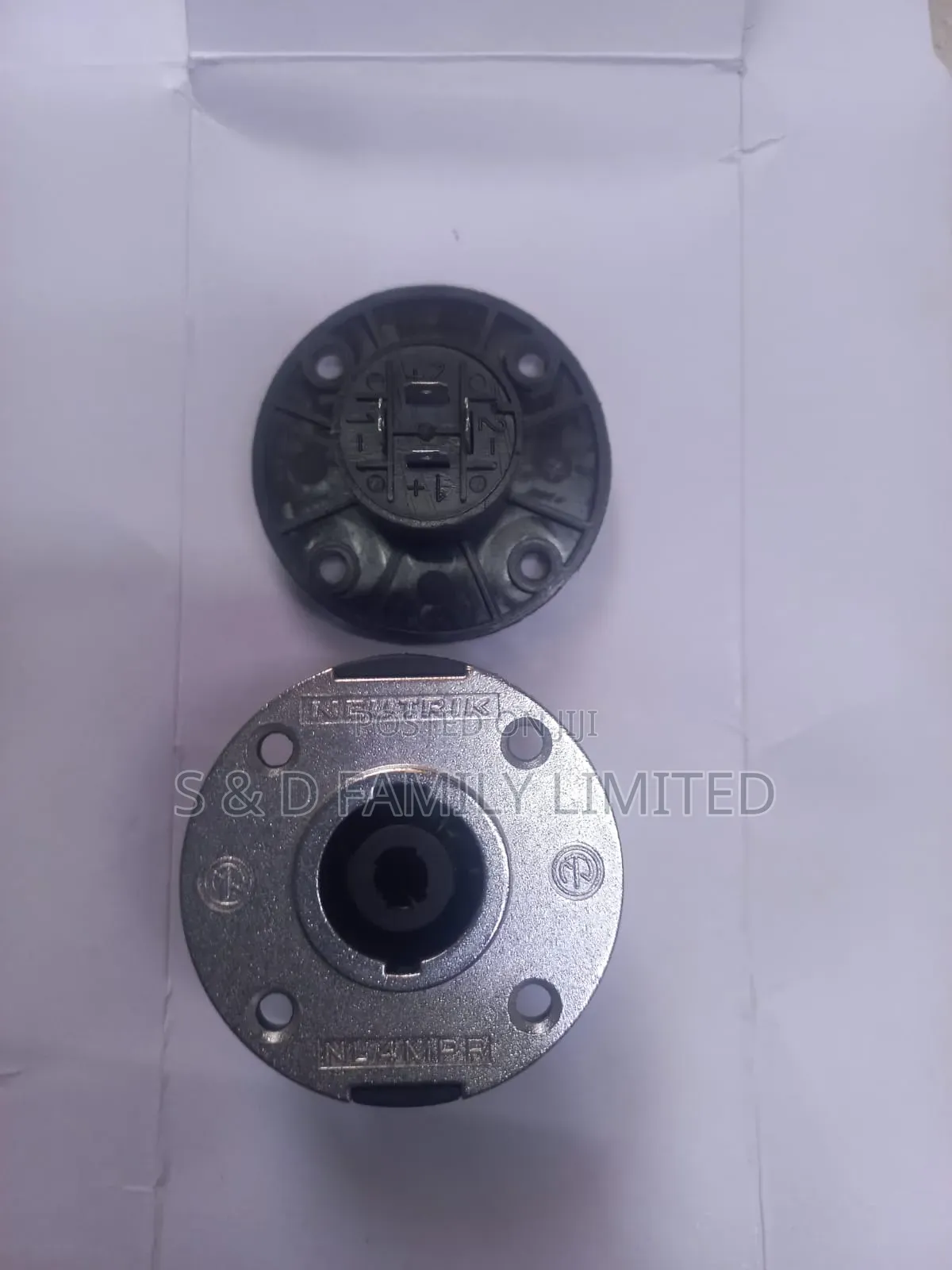 Female Speakon Connectors With Metal Plate